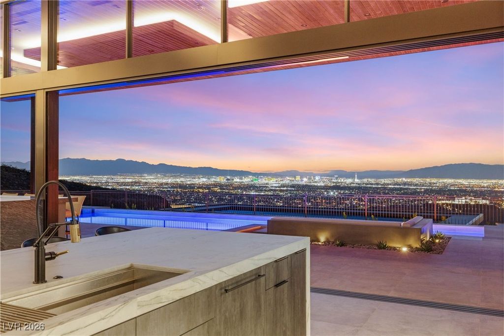 Photo of 6 Hidden Heights Court, Henderson, NV 89012 (MLS # 2746401)