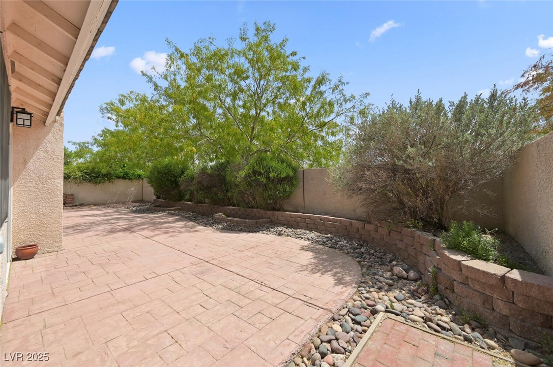 1805 Candle Bright Drive, Henderson, Nevada image 28