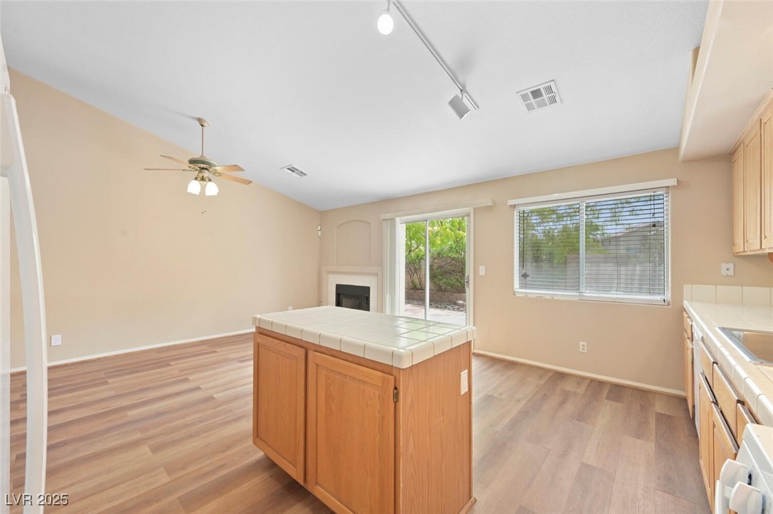 1805 Candle Bright Drive, Henderson, Nevada image 13