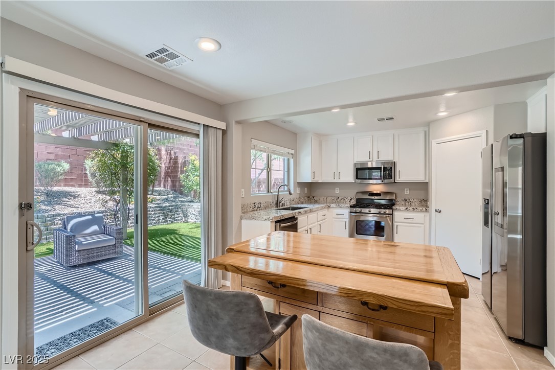 Las Vegas, Nevada 89135, United States, 4 Bedrooms Bedrooms, ,3 BathroomsBathrooms,Residential,Active,206445