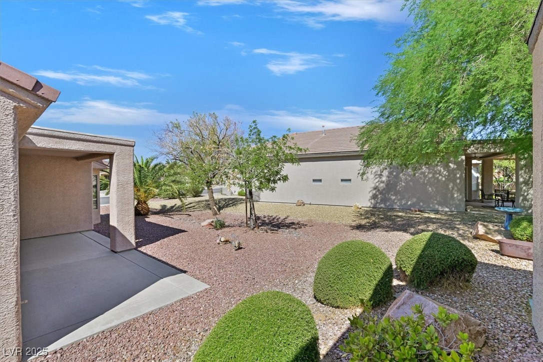 Henderson, Nevada 89012, United States, 2 Bedrooms Bedrooms, ,2 BathroomsBathrooms,Residential,Active,210426