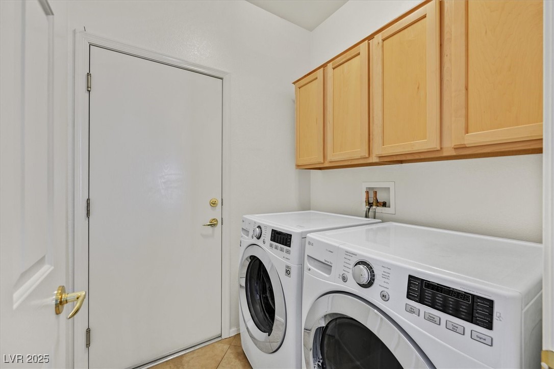 Henderson, Nevada 89012, United States, 2 Bedrooms Bedrooms, ,2 BathroomsBathrooms,Residential,Active,210426