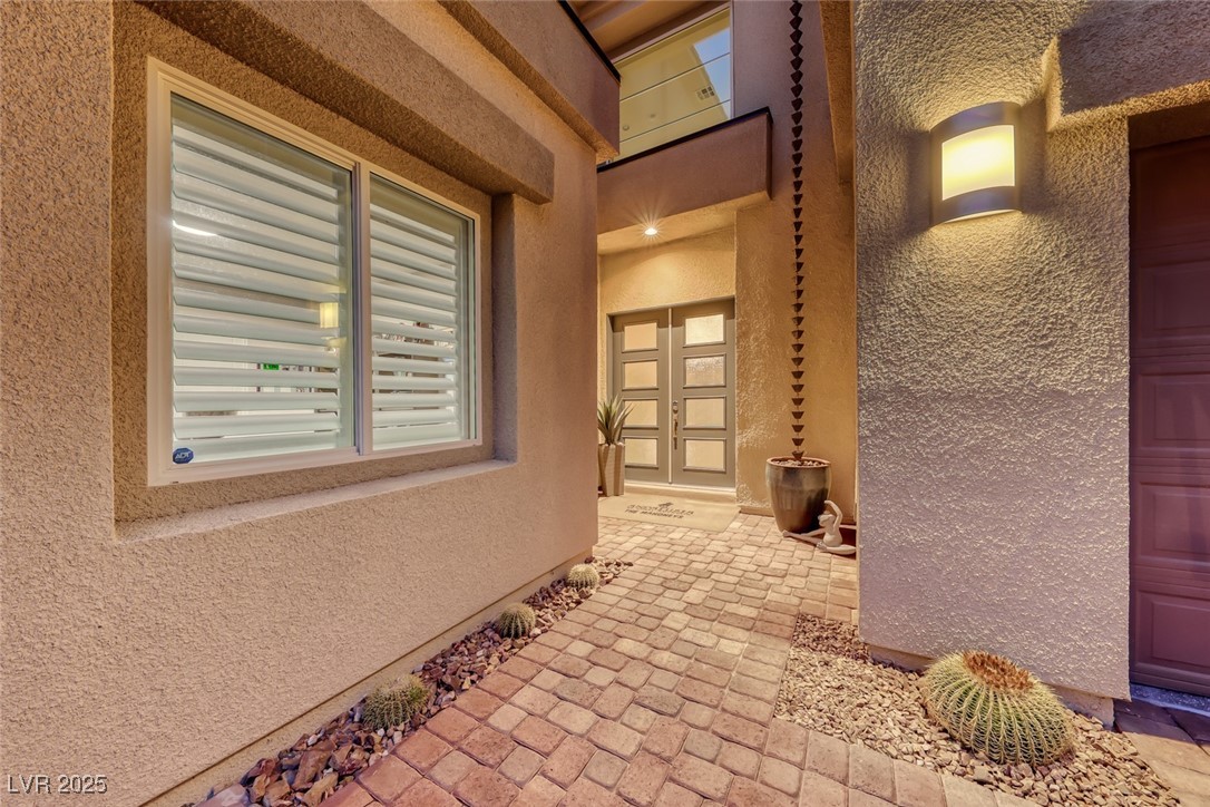 7 Hilltop Crest Street