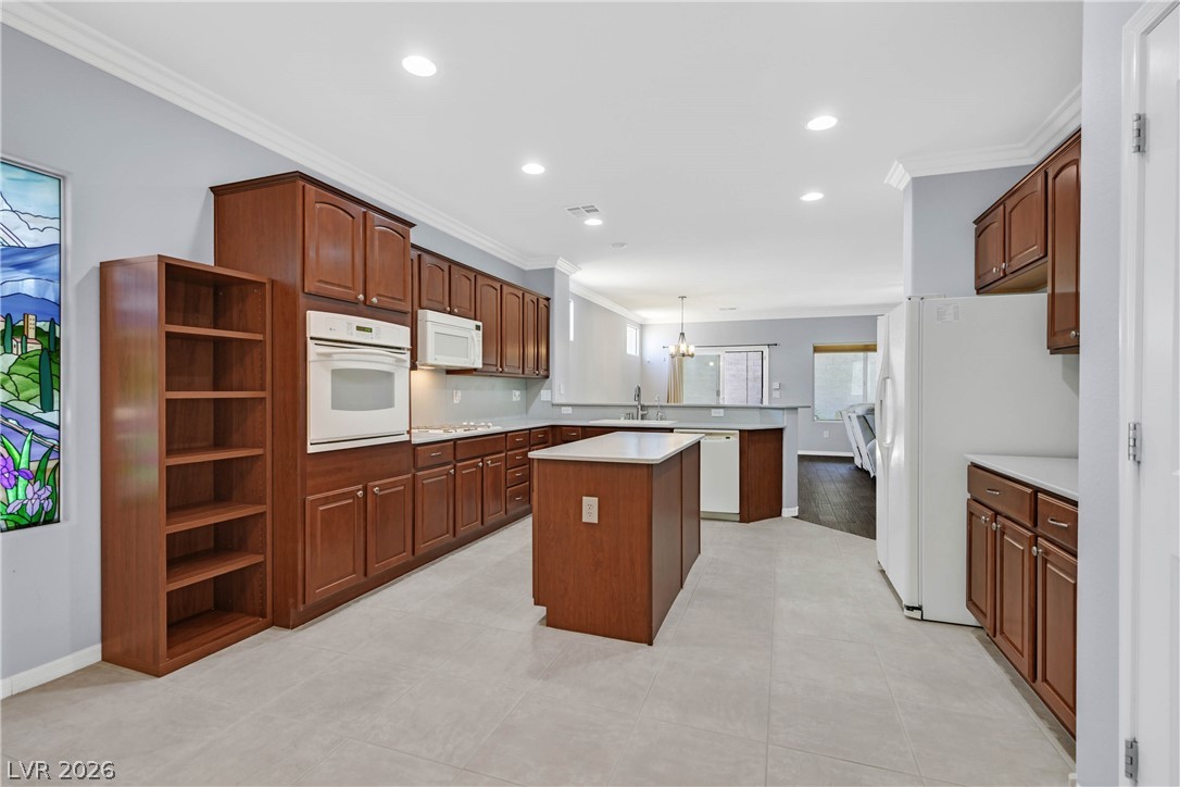 2048 Oliver Springs Street