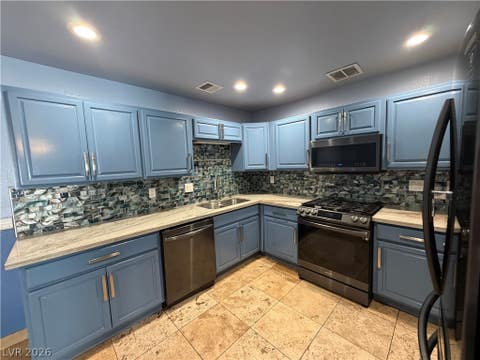 Townhouse For Rent - Residential Lease<br/> Clark County, Las Vegas, NV 89103