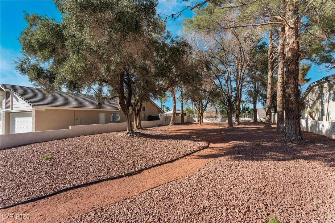 2086 Angel Falls Drive, Henderson, Nevada image 40