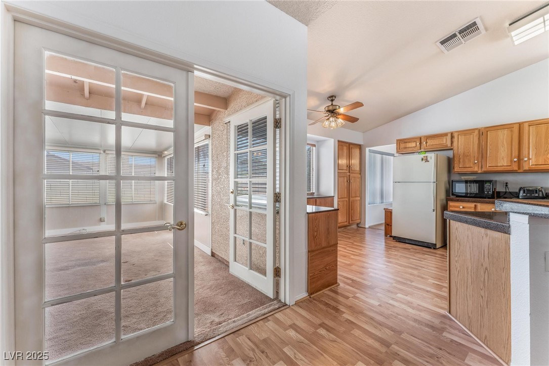 2086 Angel Falls Drive, Henderson, Nevada image 17