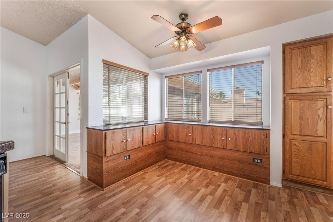 2086 Angel Falls Drive, Henderson, Nevada image 11