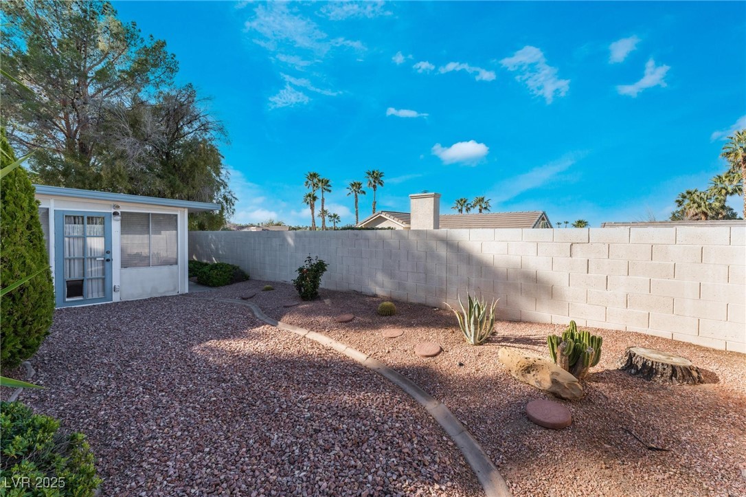 2086 Angel Falls Drive, Henderson, Nevada image 36