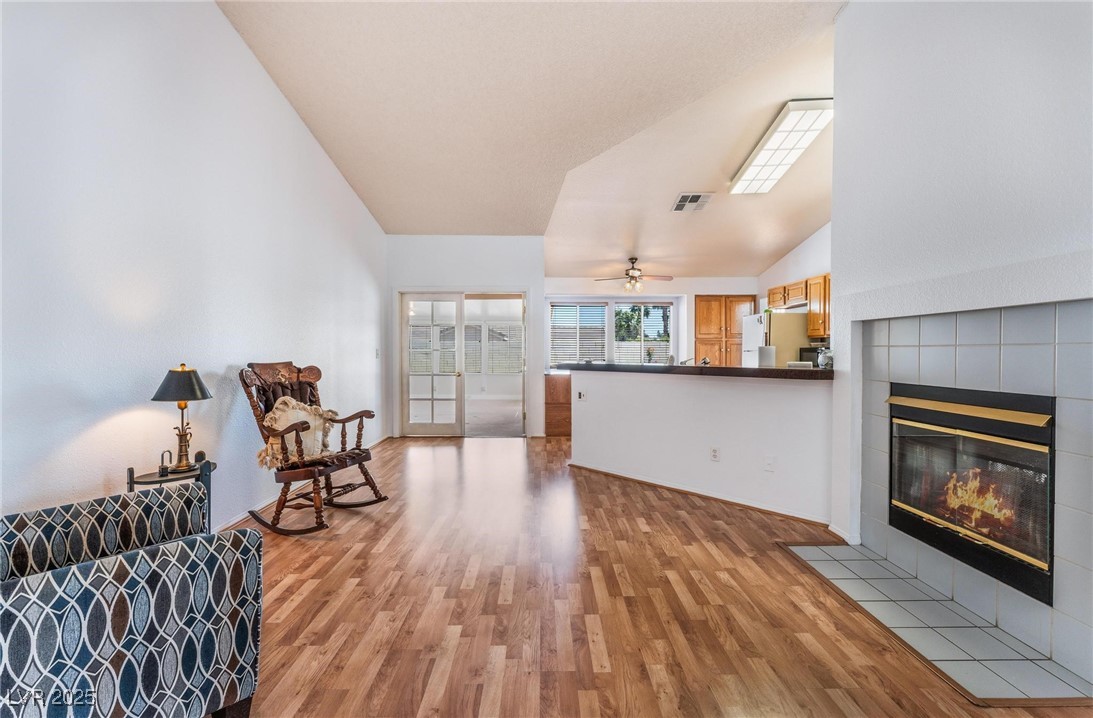 2086 Angel Falls Drive, Henderson, Nevada image 15