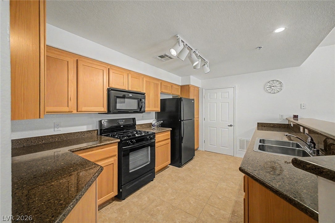 8777 W Maule Avenue 2099