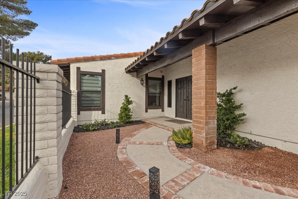 Properties 3 1912 Plaza De La Cruz