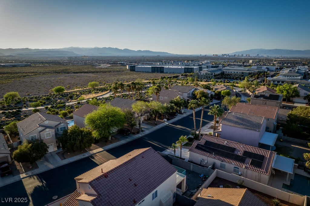 Henderson, Nevada 89052, United States, 3 Bedrooms Bedrooms, ,3 BathroomsBathrooms,Residential,Pending,4330