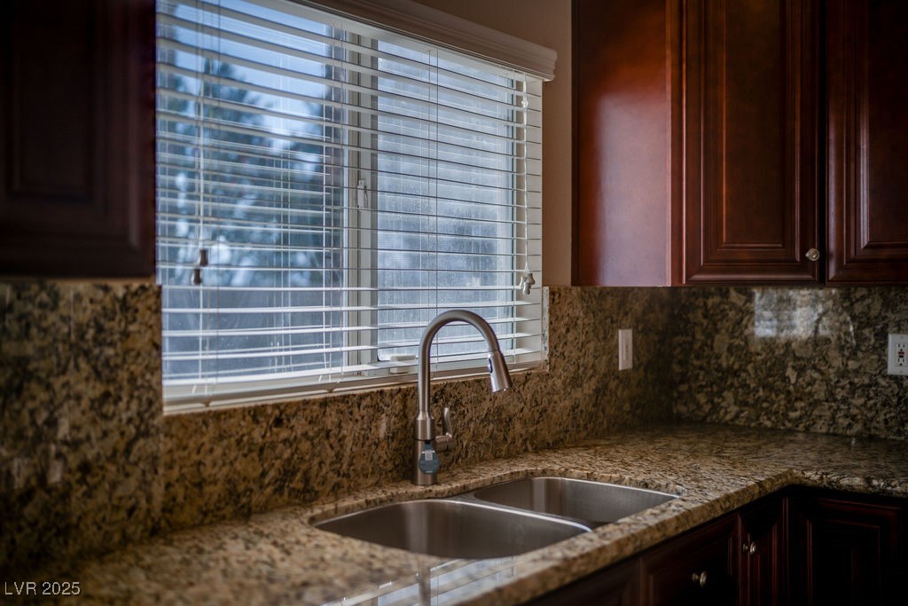 Henderson, Nevada 89052, United States, 3 Bedrooms Bedrooms, ,3 BathroomsBathrooms,Residential,Pending,4330