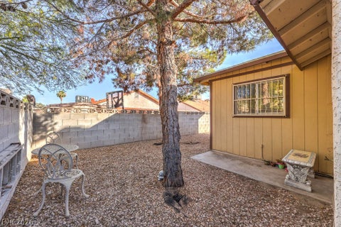 Tiny photo for 4421 Mossy Rock Court, Las Vegas, NV 89108 (MLS # 2792649)