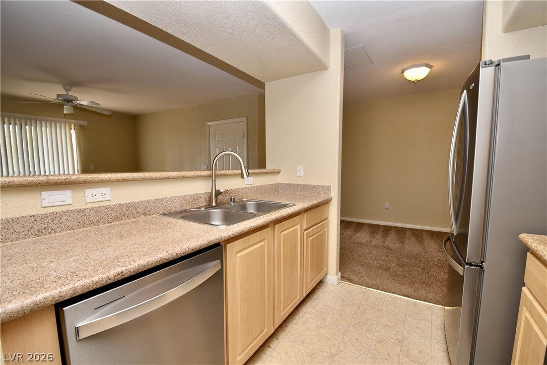 8000 W Badura Avenue 2192