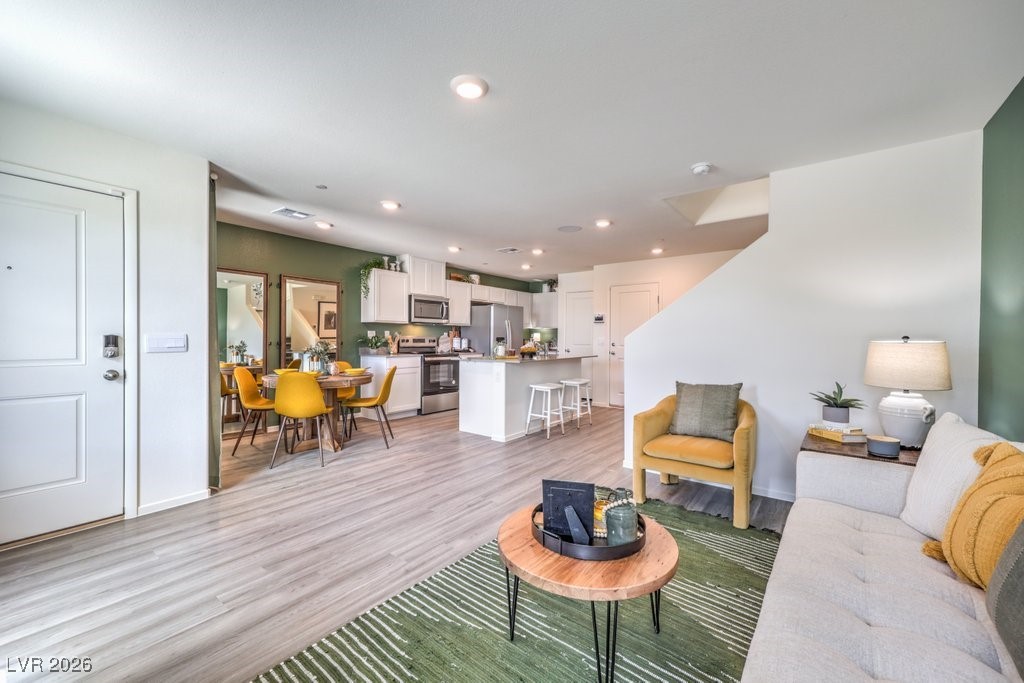 6074 Hibiscus Garden St. Street 12