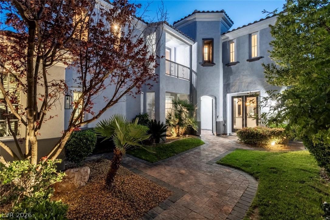 2587 Turtle Head Peak Drive