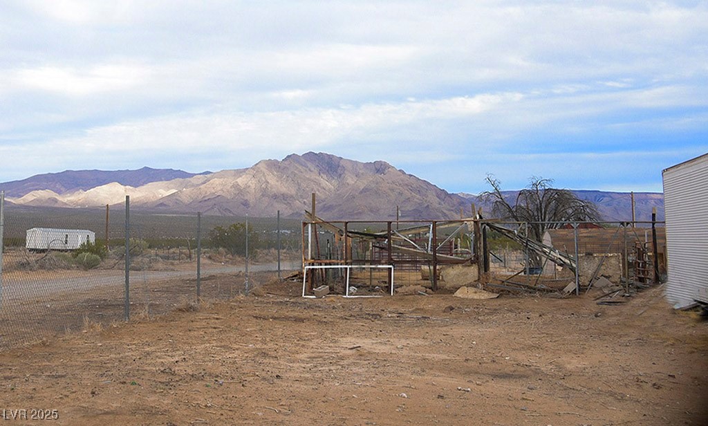 75 W Obsidian Avenue