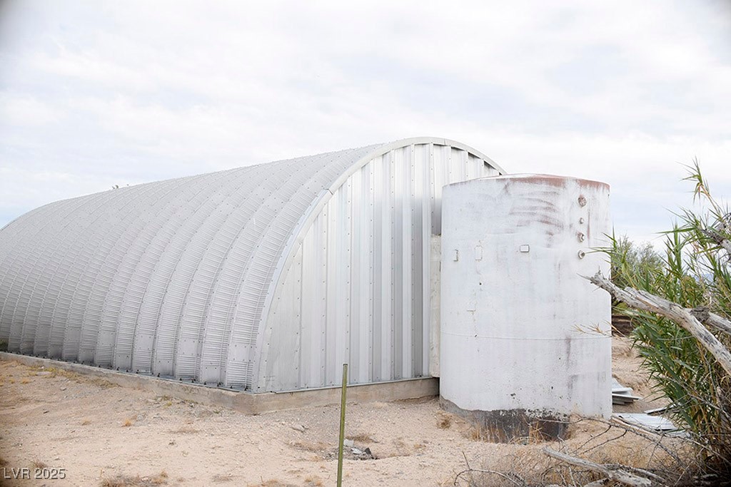 75 W Obsidian Avenue