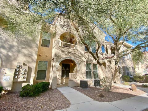 Condo For Rent - 10550 W Alexander Road #1131<br/> Las Vegas, NV 89129