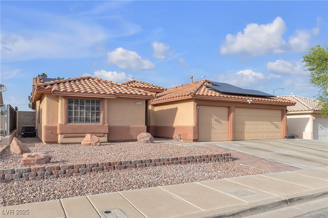852 Azuelo Court, Henderson, Nevada image 3