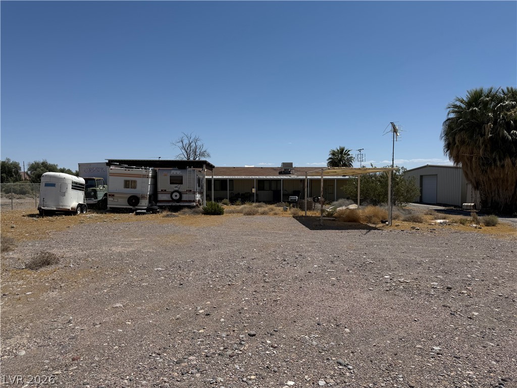 1645 E State Highway 168