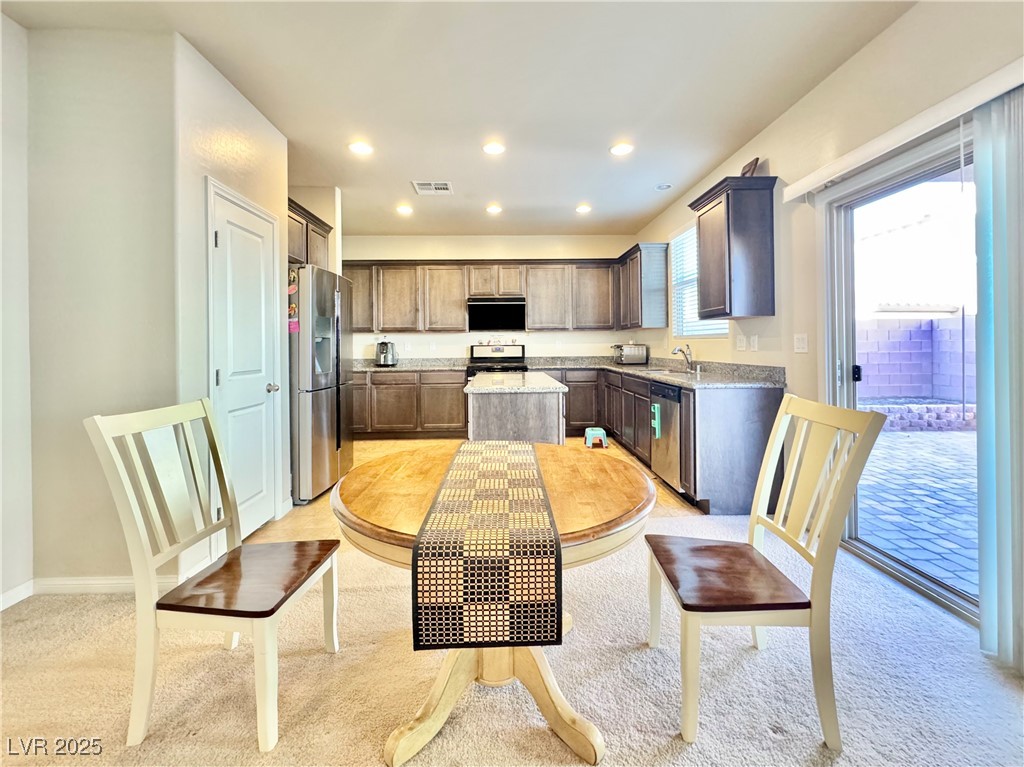 8938 Whitten Park Avenue