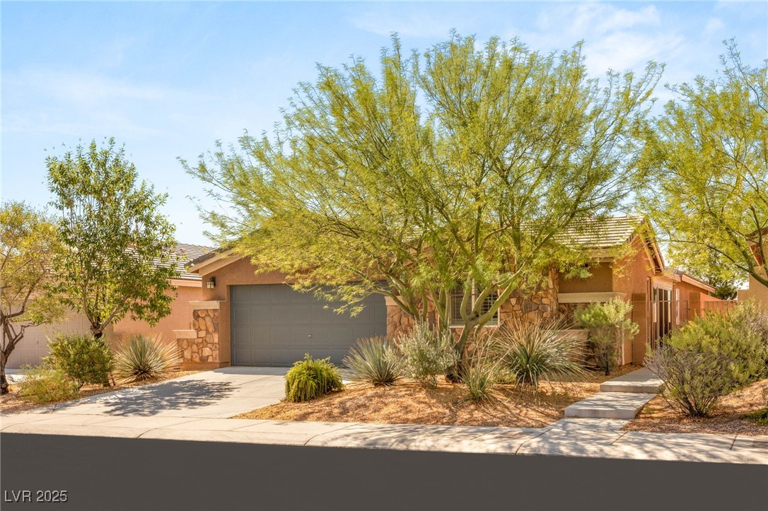 Las Vegas, Nevada 89147, United States, 4 Bedrooms Bedrooms, ,3 BathroomsBathrooms,Residential,Active,191640