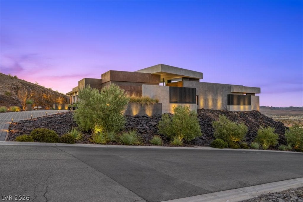641 Dragon Peak Drive
