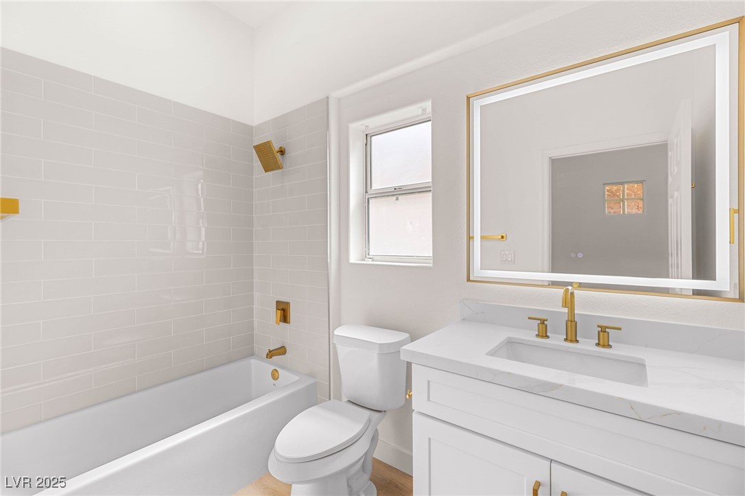 Las Vegas, Nevada 89134, United States, 2 Bedrooms Bedrooms, ,2 BathroomsBathrooms,Residential,Active,218489