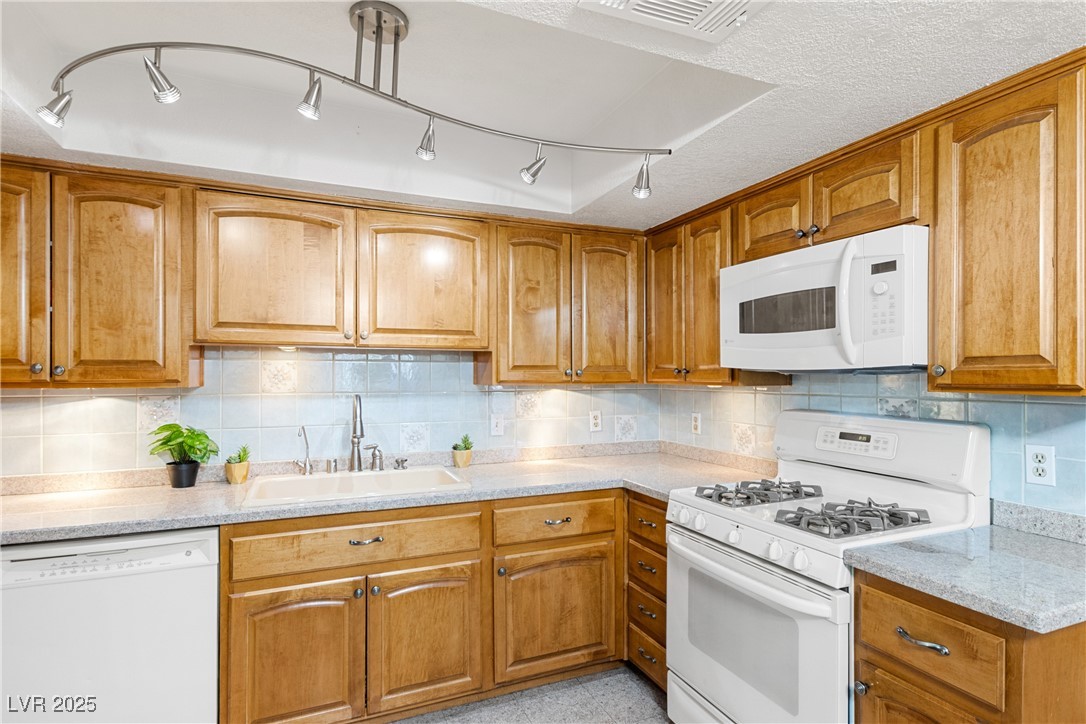 6663 W Tropicana Avenue 104