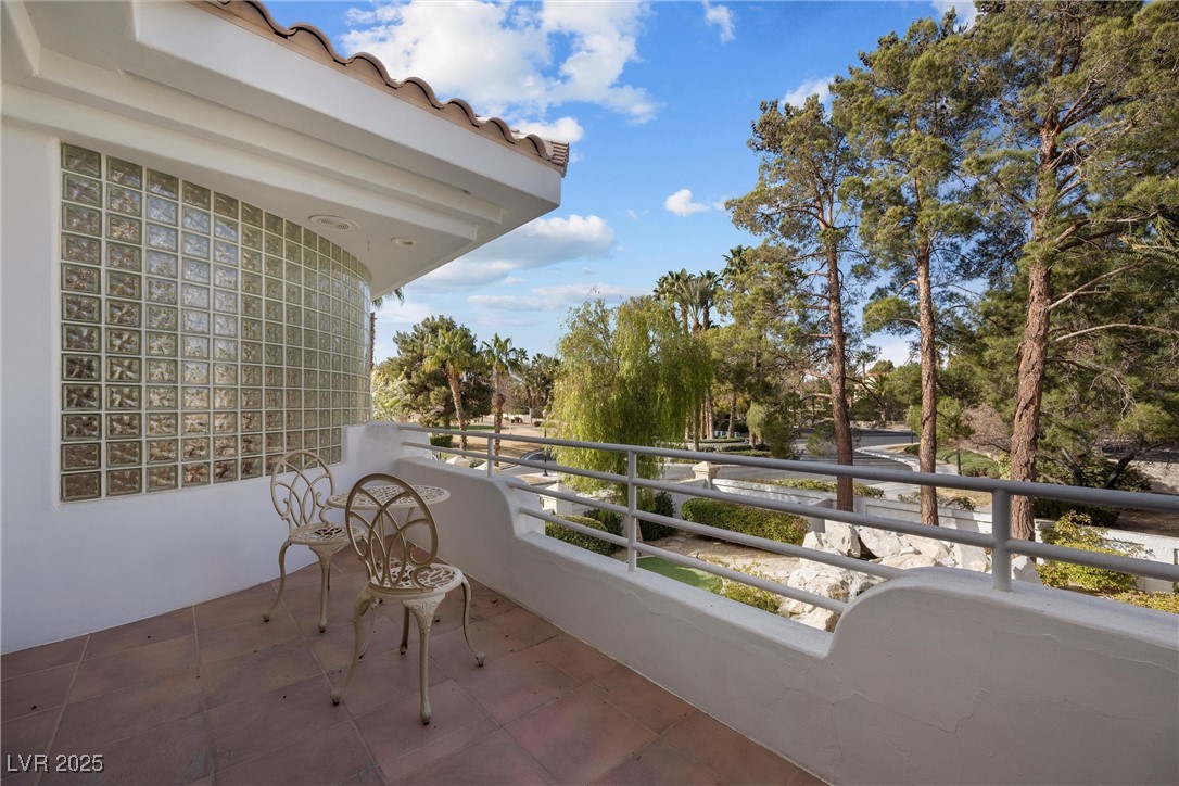 Las Vegas, Nevada 89113, United States, 3 Bedrooms Bedrooms, ,5 BathroomsBathrooms,Residential,Active,94304