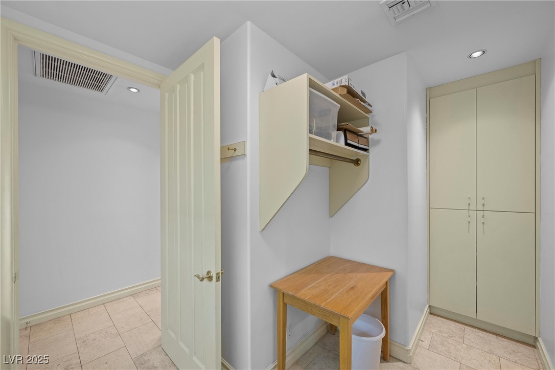 Las Vegas, Nevada 89113, United States, 3 Bedrooms Bedrooms, ,5 BathroomsBathrooms,Residential,Active,94304