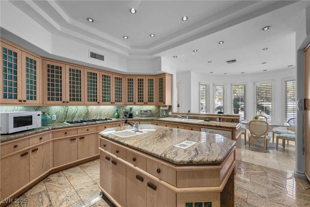 Las Vegas, Nevada 89113, United States, 3 Bedrooms Bedrooms, ,5 BathroomsBathrooms,Residential,Active,94304