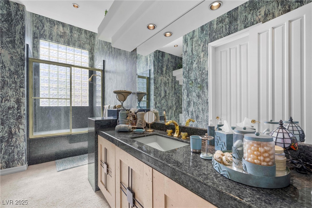 Las Vegas, Nevada 89113, United States, 3 Bedrooms Bedrooms, ,5 BathroomsBathrooms,Residential,Active,94304