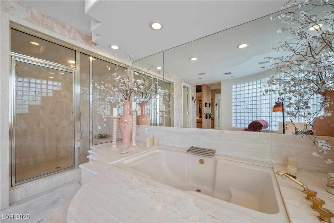 Las Vegas, Nevada 89113, United States, 3 Bedrooms Bedrooms, ,5 BathroomsBathrooms,Residential,Active,94304