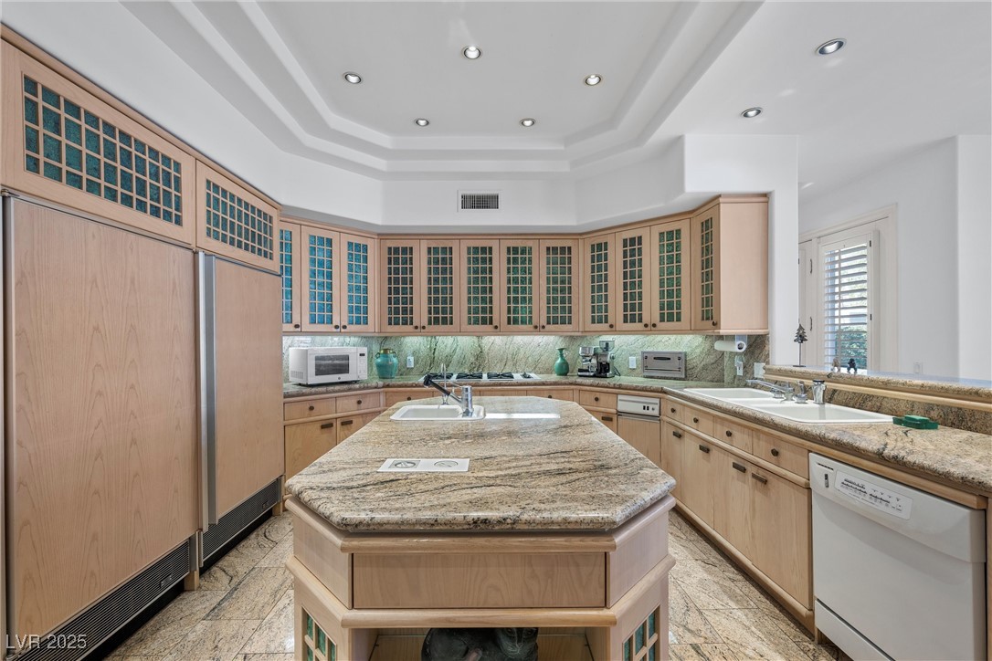 Las Vegas, Nevada 89113, United States, 3 Bedrooms Bedrooms, ,5 BathroomsBathrooms,Residential,Active,94304