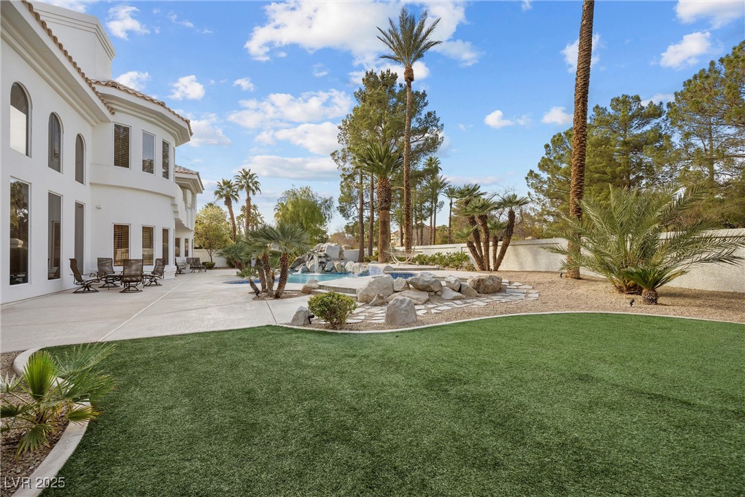 Las Vegas, Nevada 89113, United States, 3 Bedrooms Bedrooms, ,5 BathroomsBathrooms,Residential,Active,94304