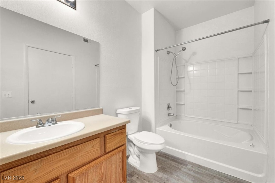 Las Vegas, Nevada 89148, United States, 2 Bedrooms Bedrooms, ,2 BathroomsBathrooms,Residential,Active,216631