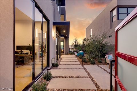 Tiny photo for 571 Overlook Rim Drive, Henderson, NV 89012 (MLS # 2769561)
