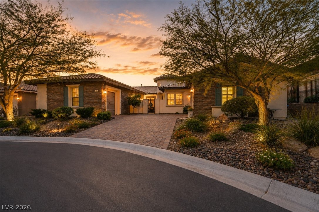 Properties 1 81 Navarra Canyon Court
