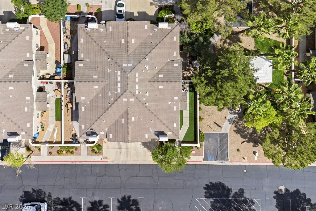 910 Elegant Coral Avenue