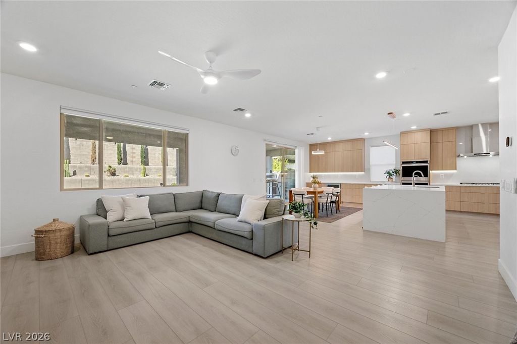 Photo of 343 Cooper Hawk Court, Las Vegas, NV 89138 (MLS # 2761945)