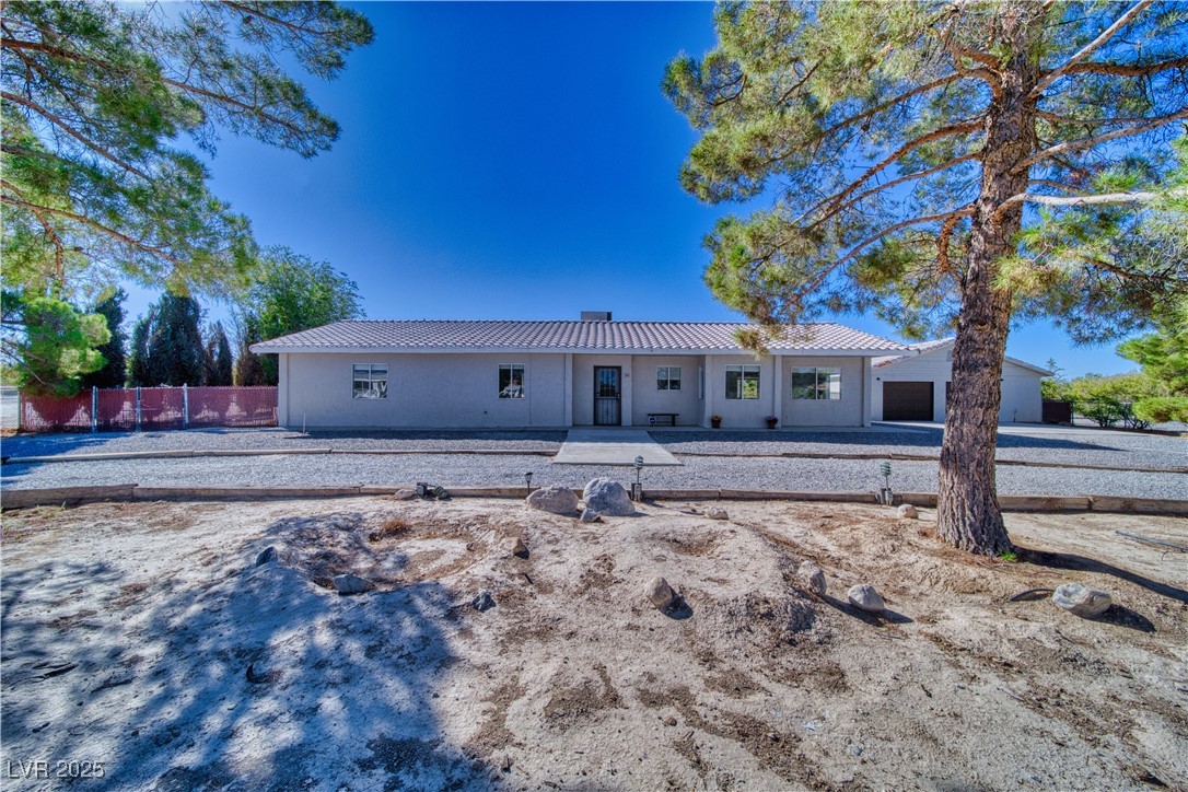 561 W Jarvis Road