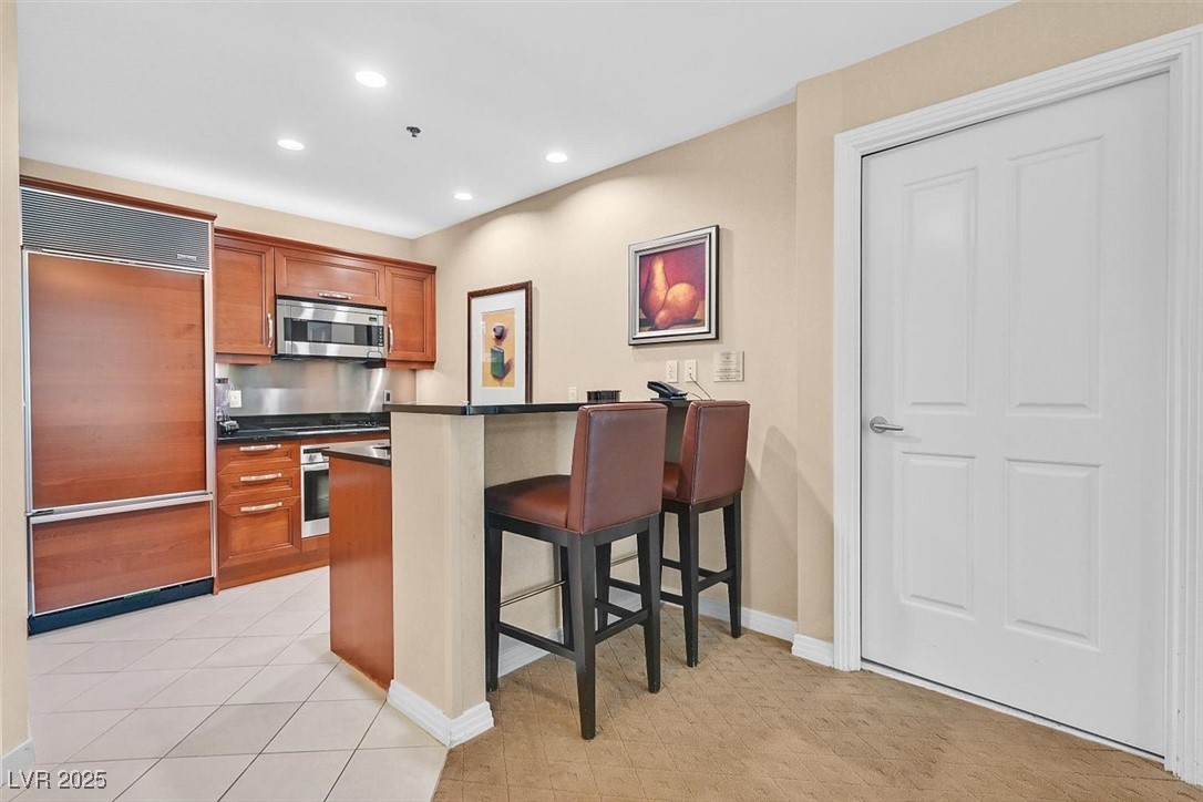 Las Vegas, Nevada 89109, United States, 1 Bedroom Bedrooms, ,2 BathroomsBathrooms,Residential,Active,147636
