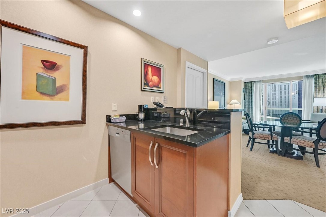 Las Vegas, Nevada 89109, United States, 1 Bedroom Bedrooms, ,2 BathroomsBathrooms,Residential,Active,147636