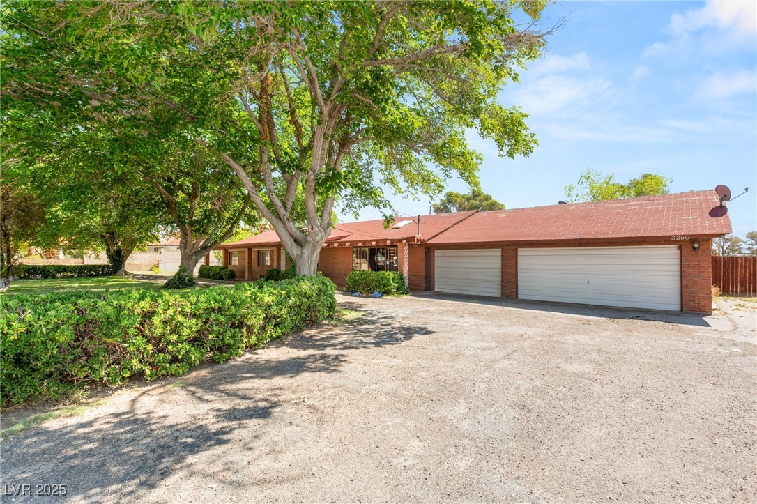 Las Vegas, Nevada 89146, United States, 3 Bedrooms Bedrooms, ,2 BathroomsBathrooms,Residential,Active,134667