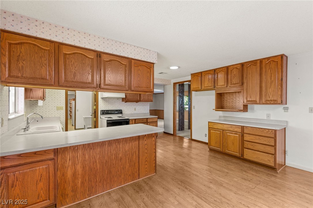 Las Vegas, Nevada 89146, United States, 3 Bedrooms Bedrooms, ,2 BathroomsBathrooms,Residential,Active,134667