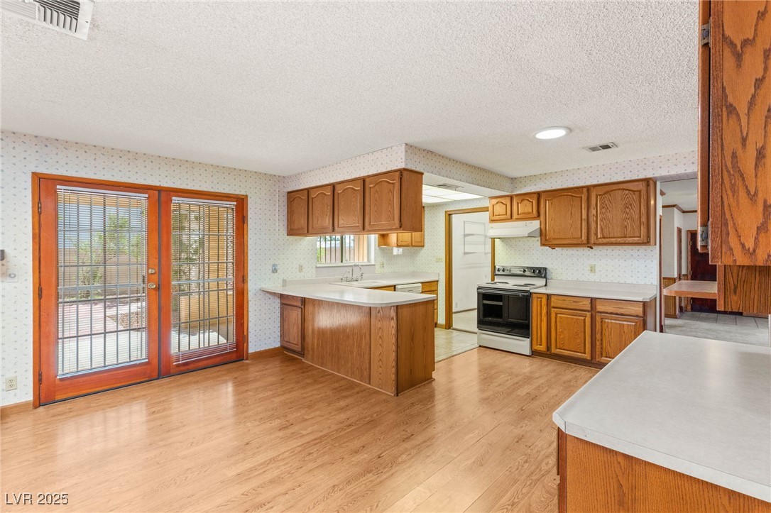 Las Vegas, Nevada 89146, United States, 3 Bedrooms Bedrooms, ,2 BathroomsBathrooms,Residential,Active,134667